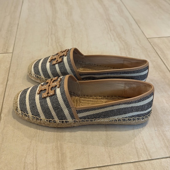 Tory Burch Women Shoes size 7 - Picture 2 of 3